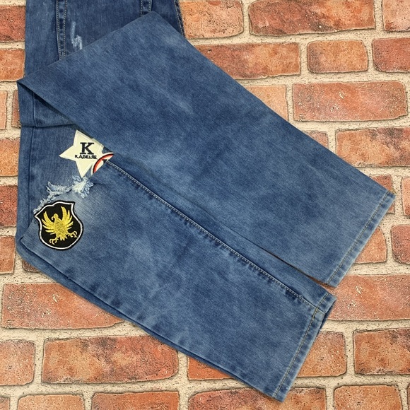 Machine patched woman’s jeans. Size 26 - Picture 6 of 12